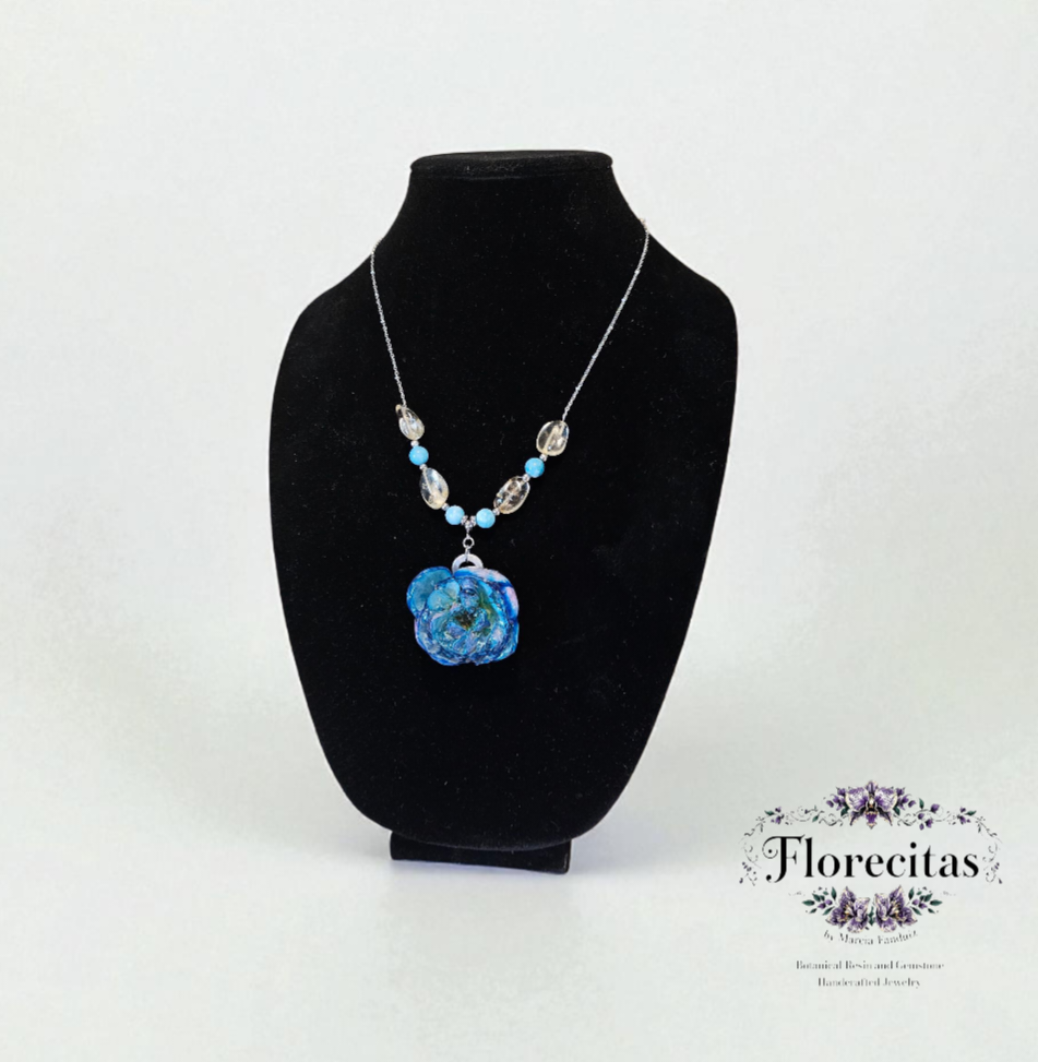 JACKY BLUE ROSE NECKLACE