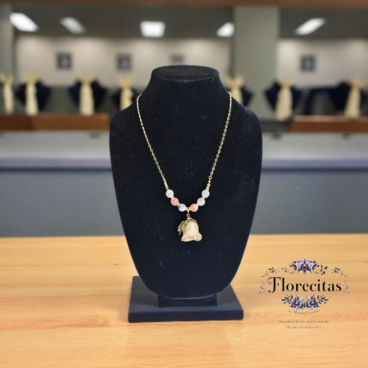 AURORA WHITE ROSE NECKLACE