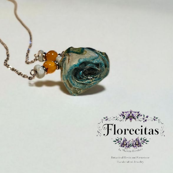 CARMEN BLUE ROSE NECKLACE