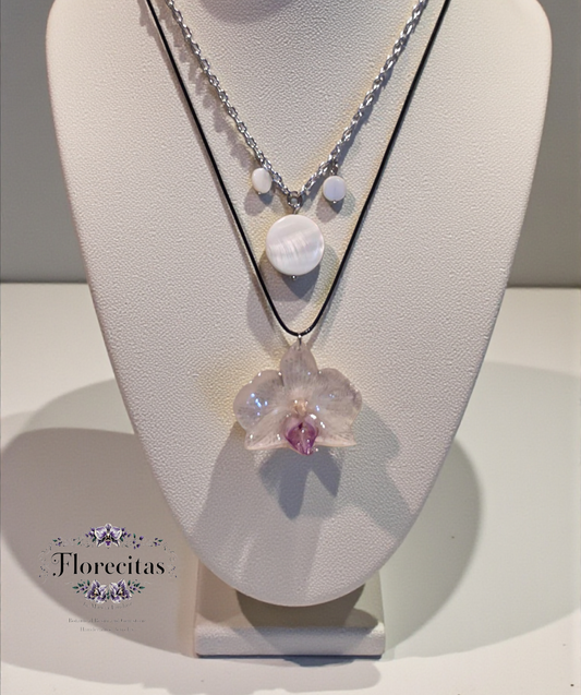 Orchid and Mother-of-Pearl Necklace
