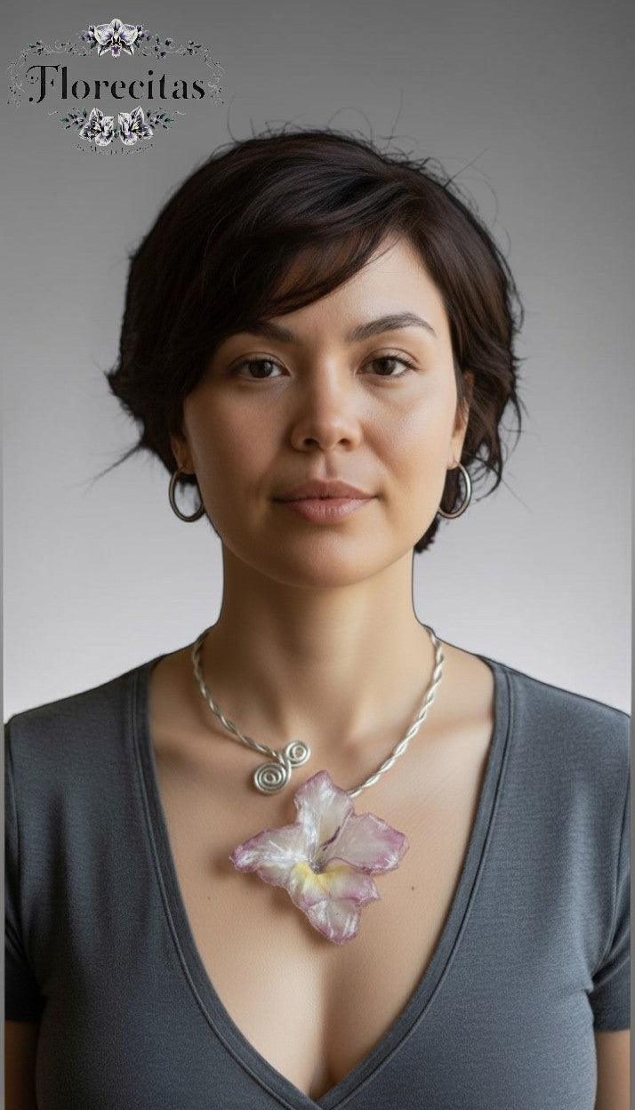 GLADIOULUS ADJUSTABLE WIRE NECKLACE/CHOKER