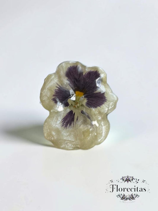 Cream and Deep Purple Pansy Flower Ring