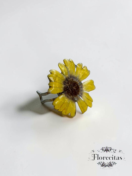 Genuine Yellow Daisy Flower Ring