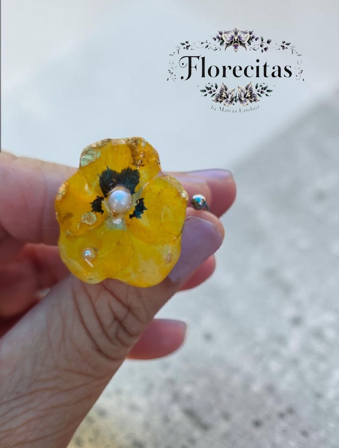 YELLOW PANSY ADJUSTABLE RESIN RING