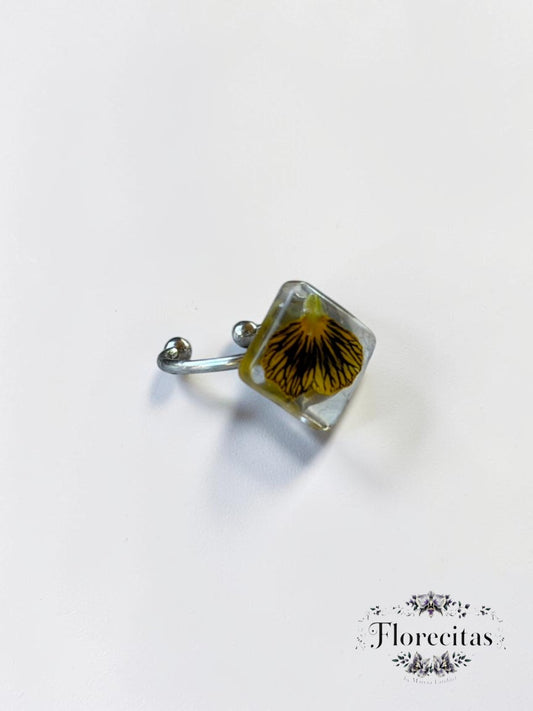 Dainty Square Shaped Yellow Viola Petal Ring