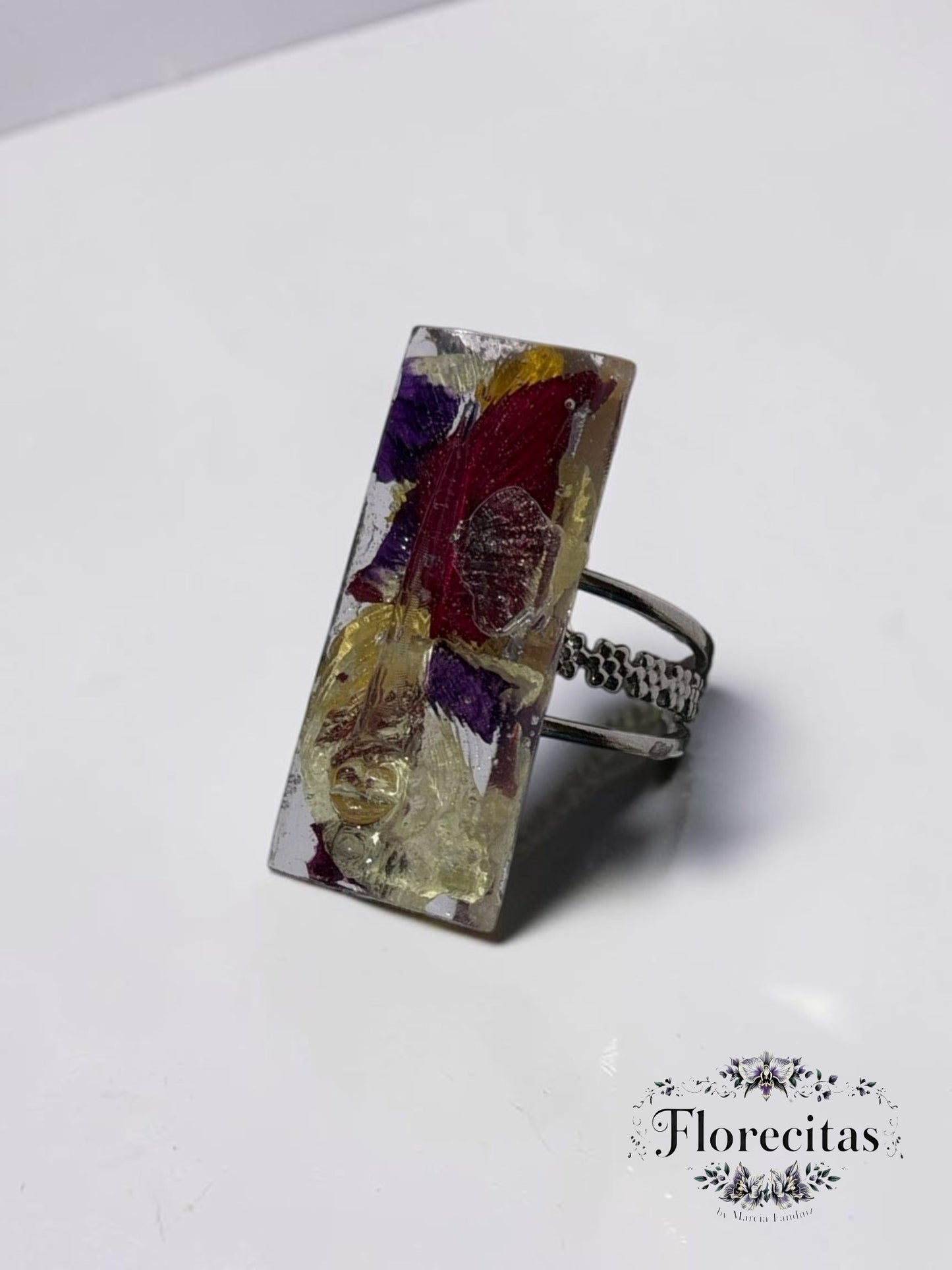 African Face Mask with Multicolor Petals Ring