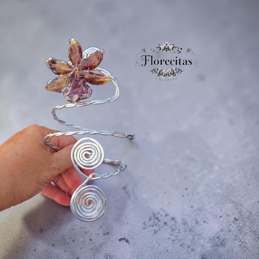 Hammered Wire Orchid Armcuff