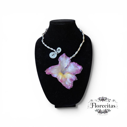 GLADIOULUS ADJUSTABLE WIRE NECKLACE/CHOKER