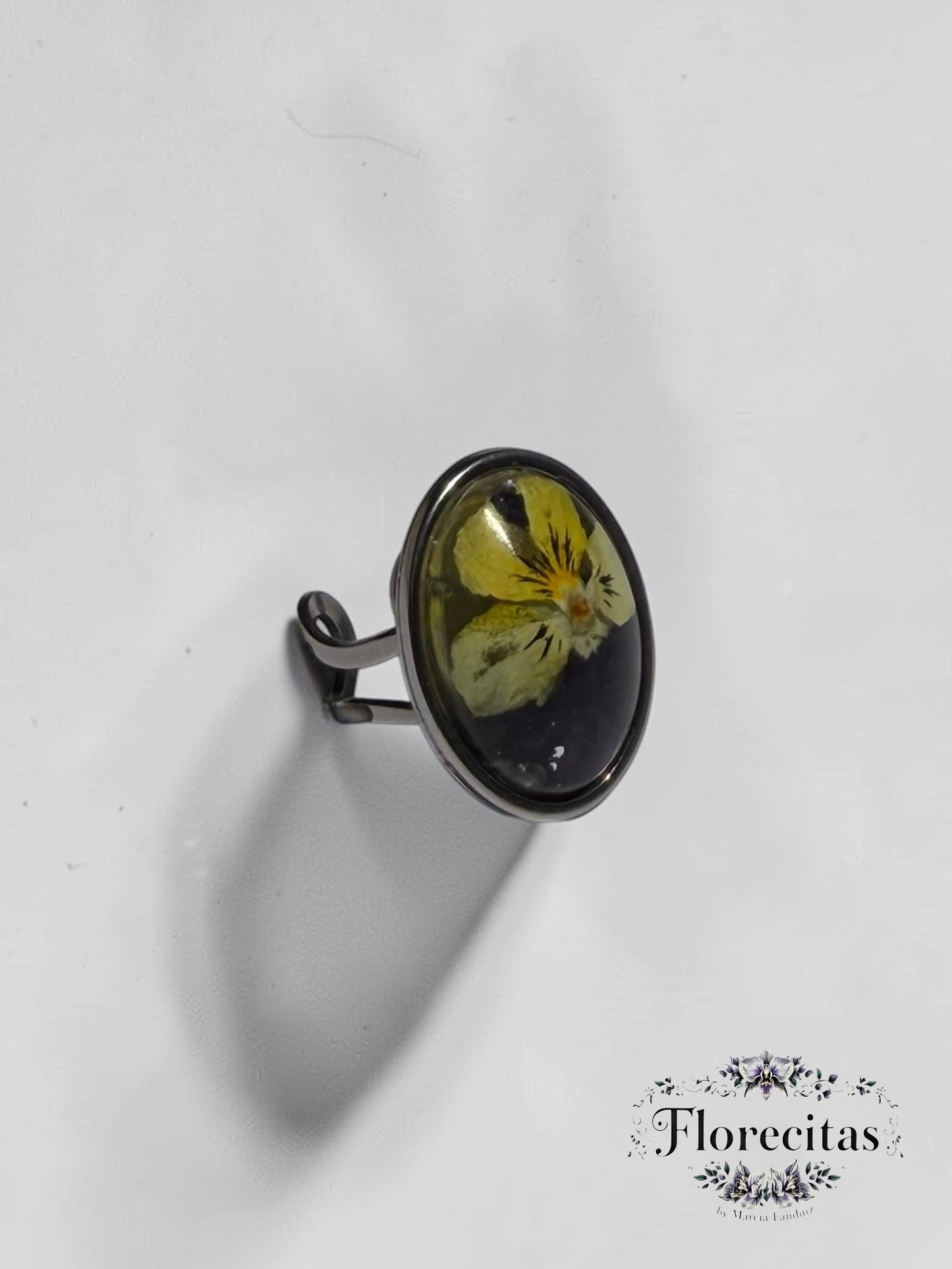 Yellow and Dark Violet Pansy Ring