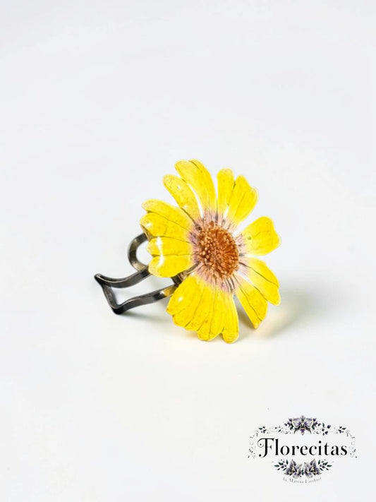 Genuine Yellow Daisy Flower Ring